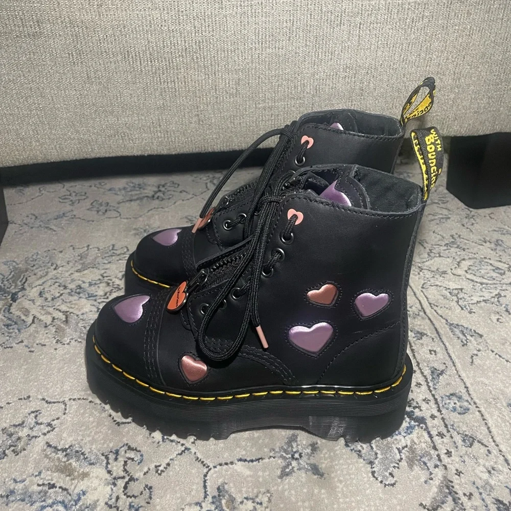 Dr Martens Sinclair Heart Platform Boot